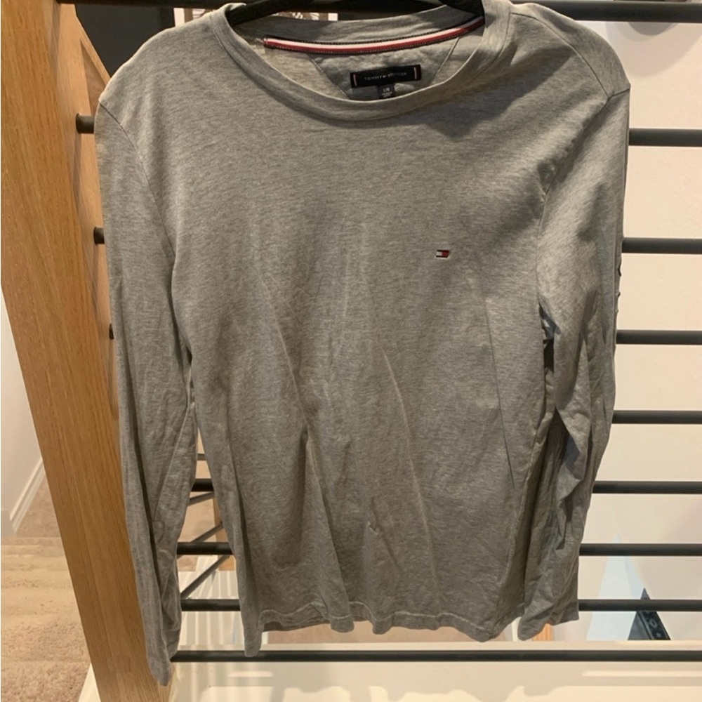 Tommy hilfiger grey long sleeve tee